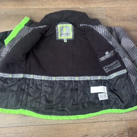 Free Country Winter Coat - Picture 9 of 13